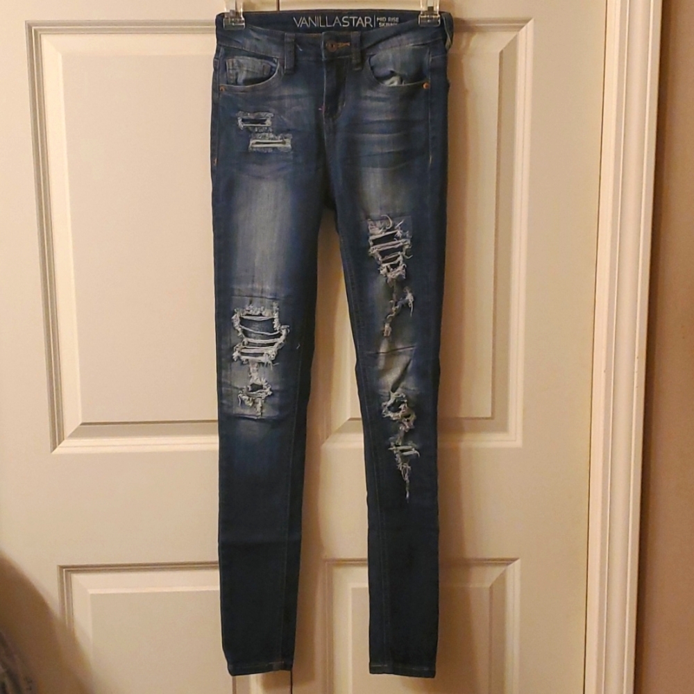 Distressed denim jeggings